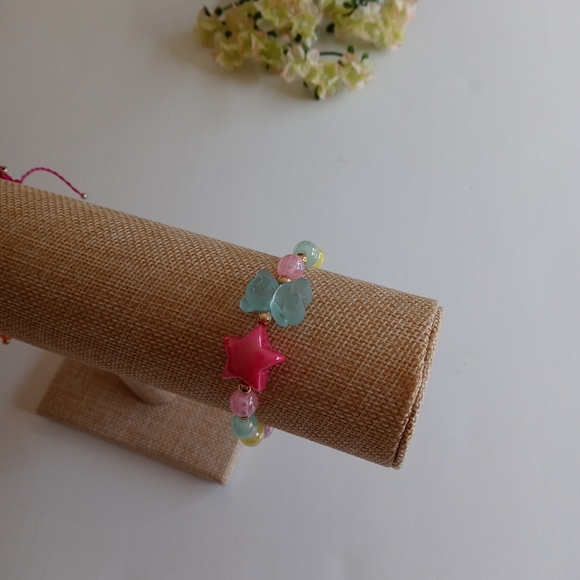 Handmade Bear & Star Stretch Bracelet - Picture 6 of 9